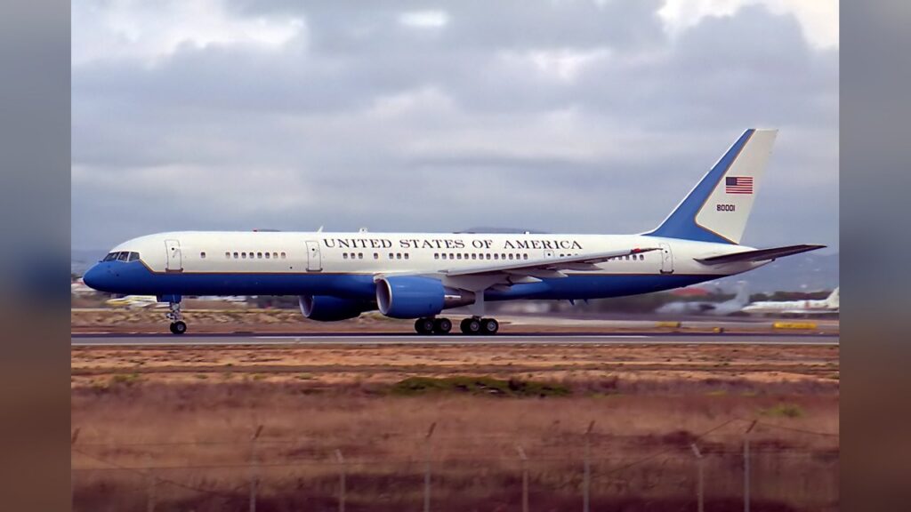 A C-32A aircraft used as the real plane for the President's flight to the UK.