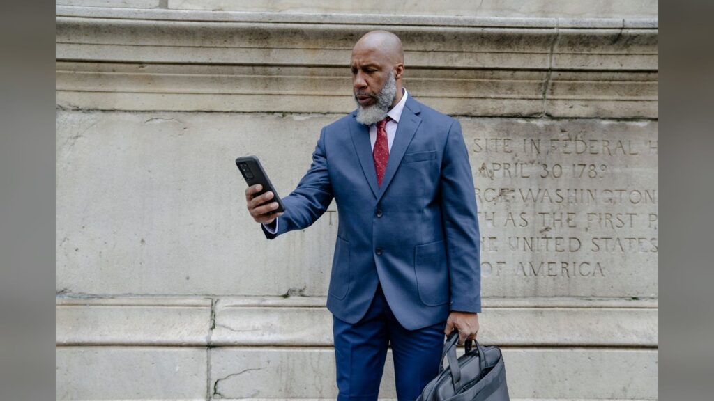 Fauci's government phone where texts about miscarriage risk were sent.