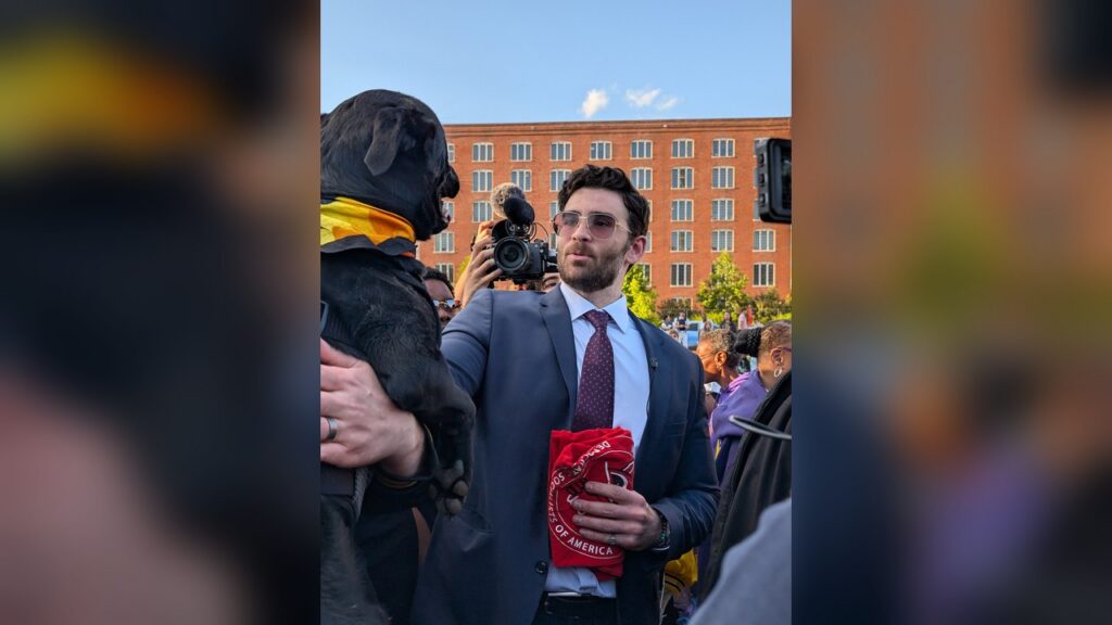 Hasan Piker, Twitch streamer, scheduled to speak at Town Hall Seattle.