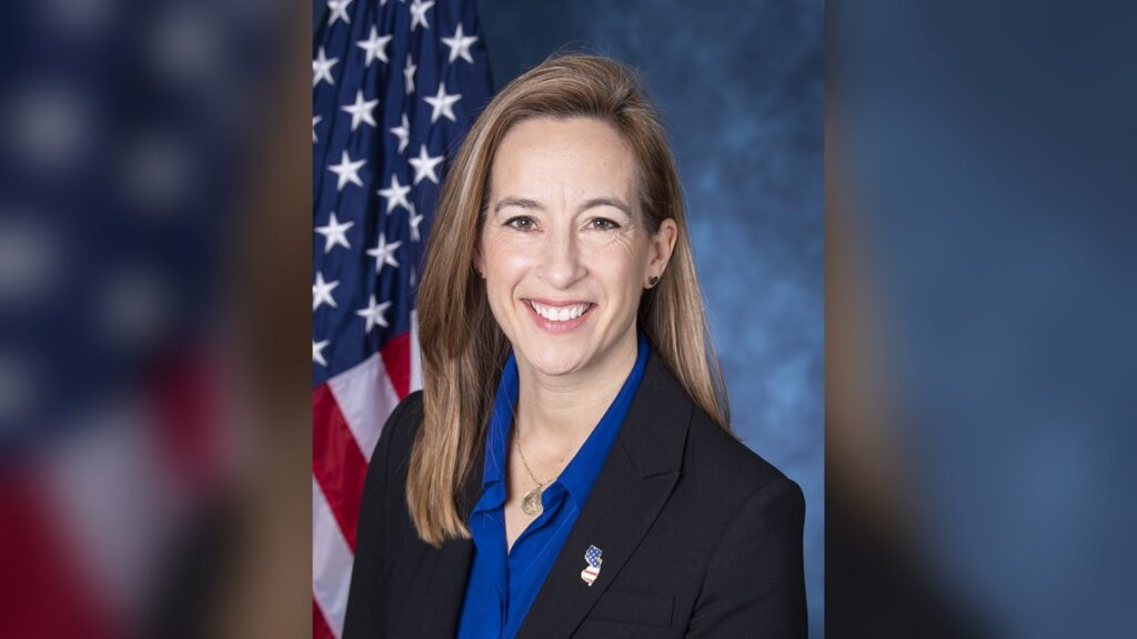 New Jersey Governor Mikie Sherrill signs S2260/A2218 bill at signing ceremony