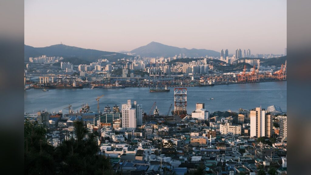 Busan Agreement extension, The U.S. and China extended their trade truce from November 10 to January 10.